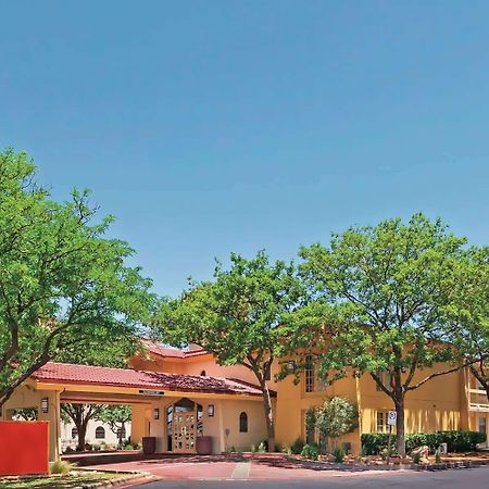 Baymont By Wyndham Lubbock - Downtown Civic Center Hotell Eksteriør bilde