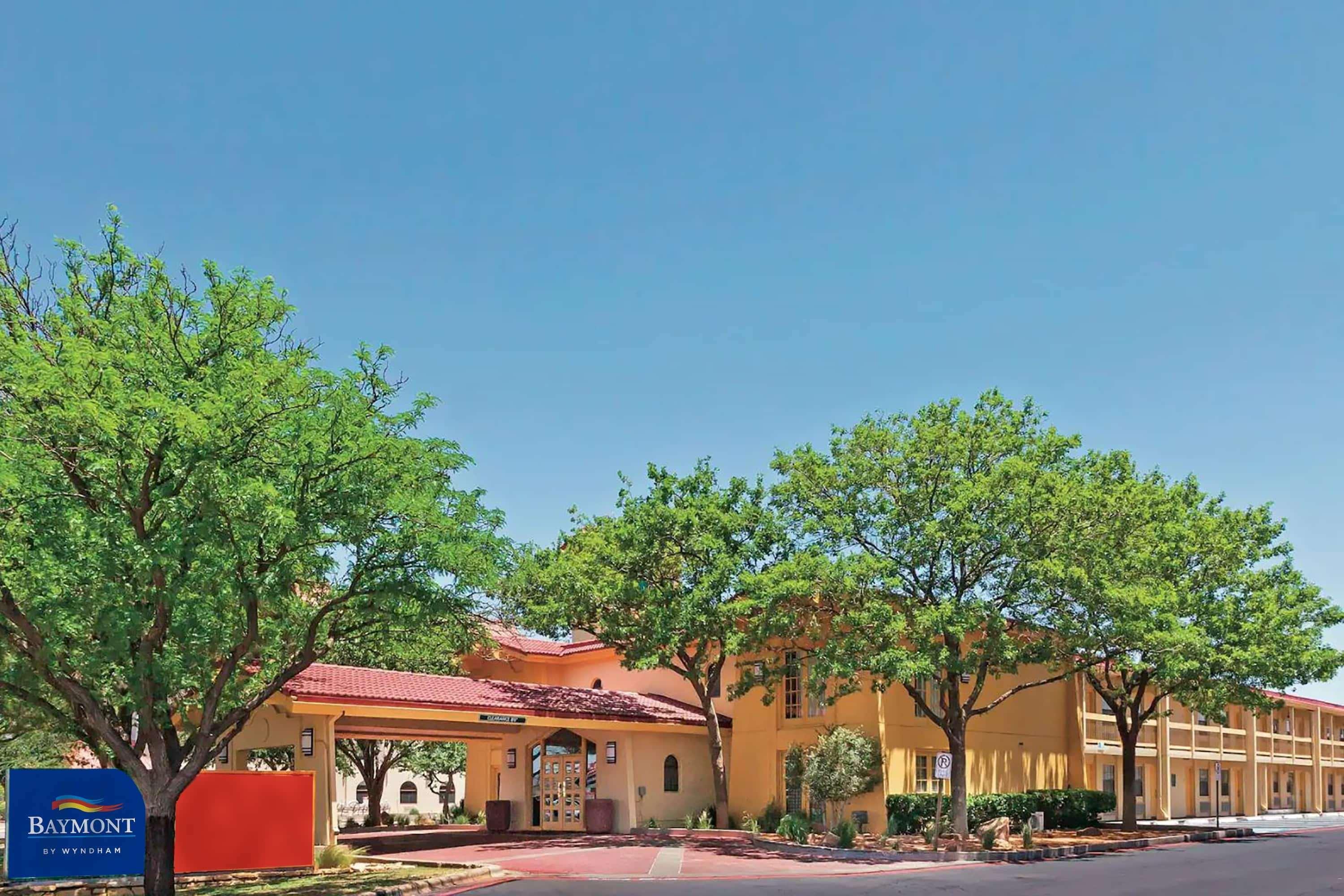 Baymont By Wyndham Lubbock - Downtown Civic Center Hotell Eksteriør bilde