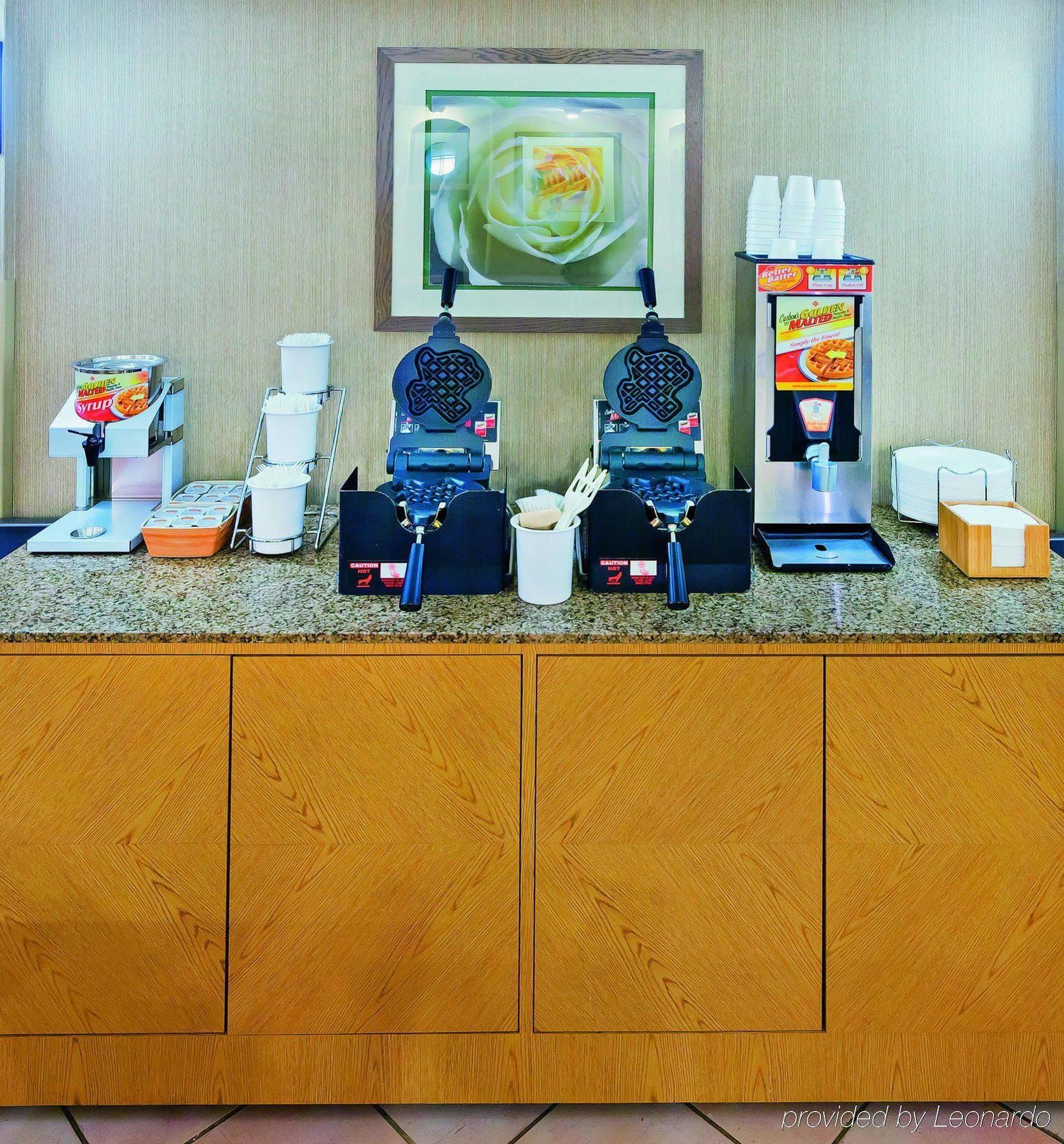Baymont By Wyndham Lubbock - Downtown Civic Center Hotell Eksteriør bilde